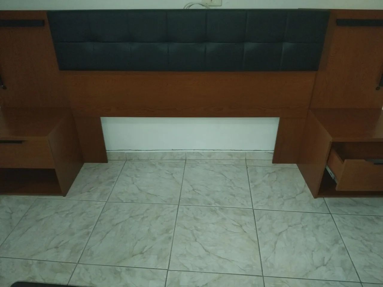 Cabeceira para cama Queen com criado mudos