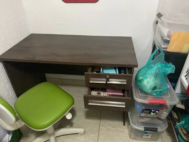 Mesa de Escritório em Madeira com duas gavetas
