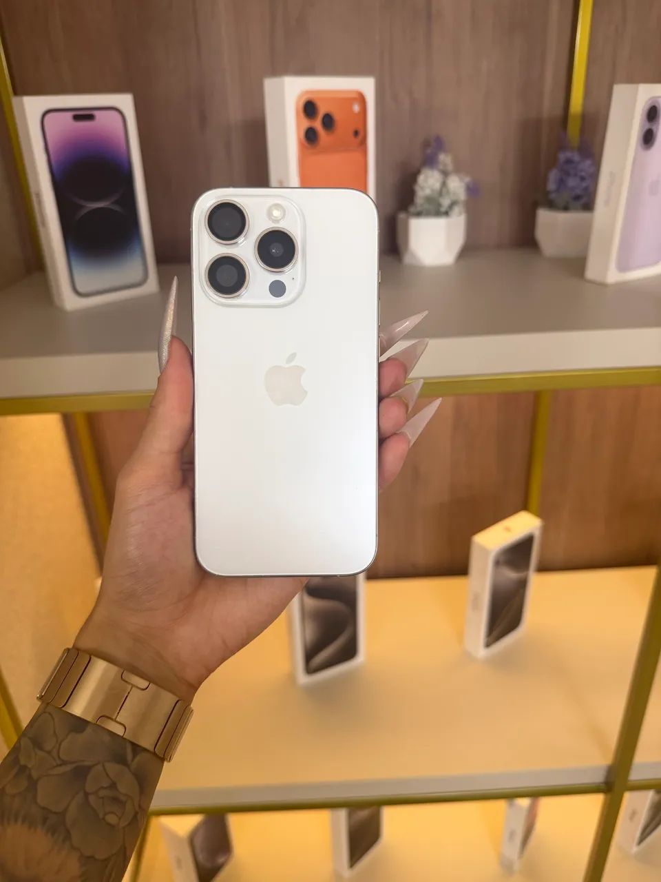 iPhone 15 Pro 128GB Titânio Branco - Foto 3