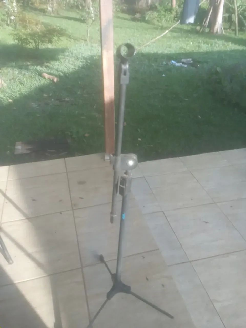 Vendo par de tripés 