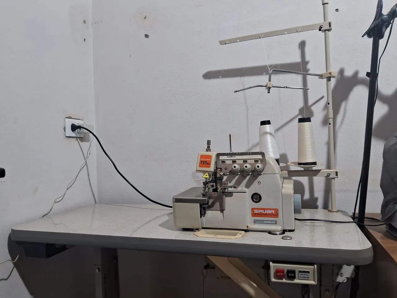 Maquina overlock Siruba direct drive - Foto 2