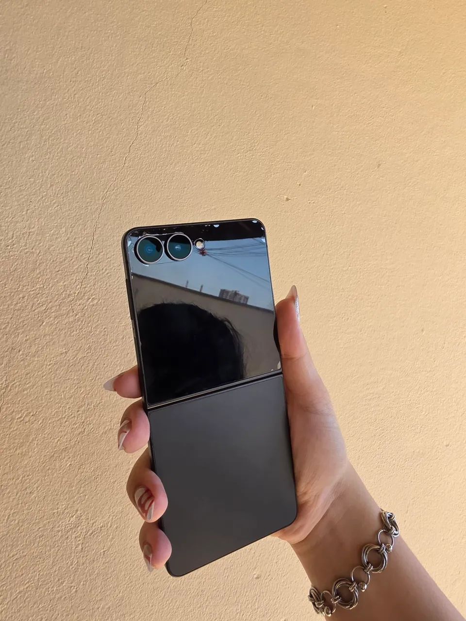 Z Flip 8