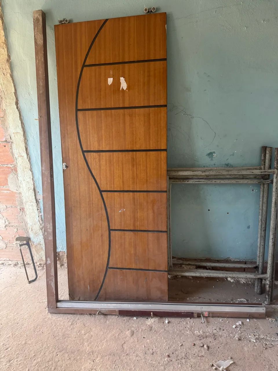 Sliding Door