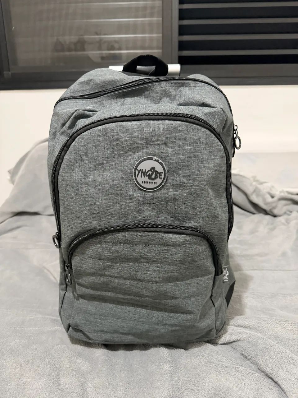 Mochila cinza de costas e rodinha (360°) - Foto 2