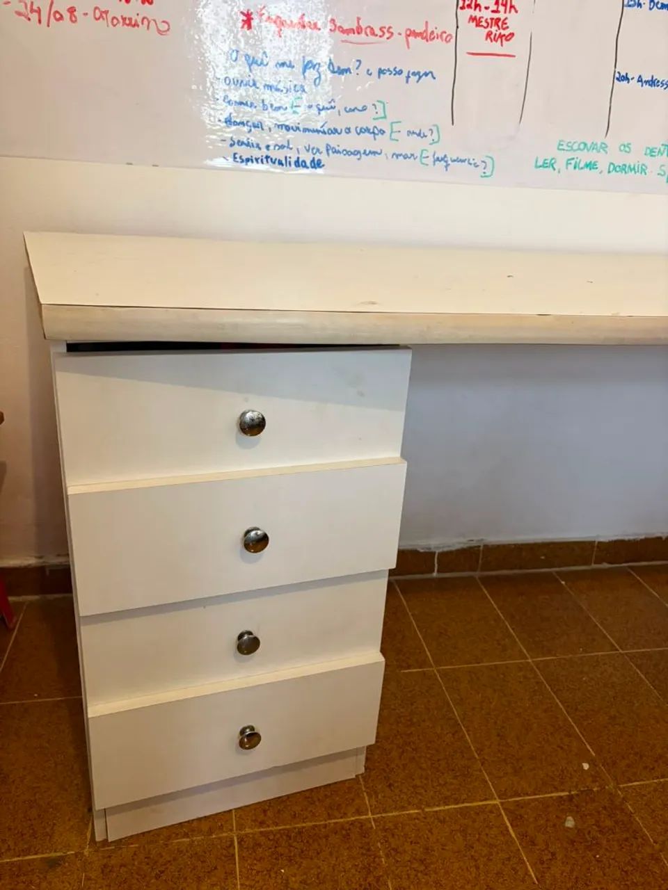Escrivaninha grande | Bancada com gavetas - Foto 2