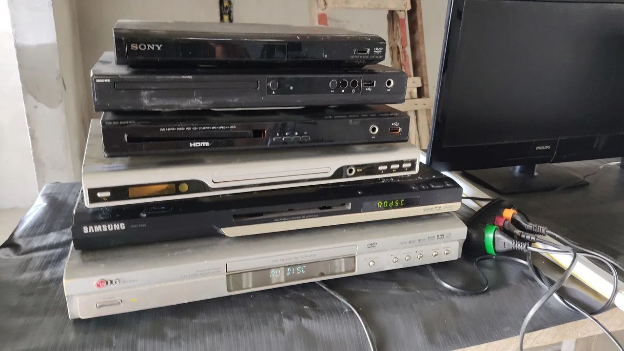 Lote de aparelho de dvd play com defeito. - Foto 2
