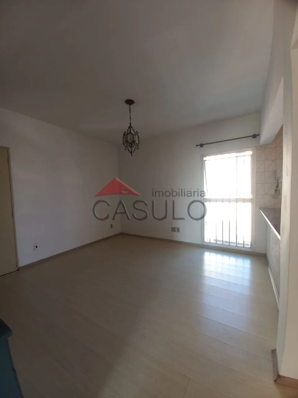Apartamento para alugar no Centro com 60 m² e 2 dormitórios/quartos disponíveis. - Foto 2