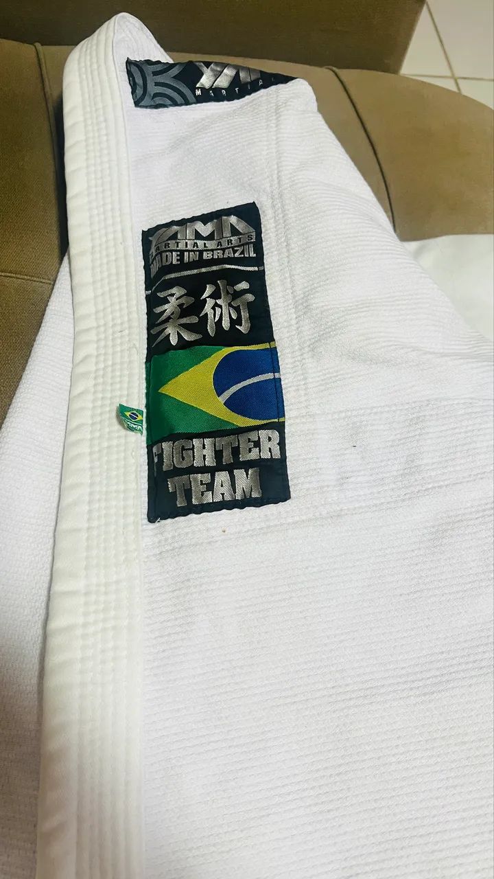 Vendo kimono A3 em perfeito estado 