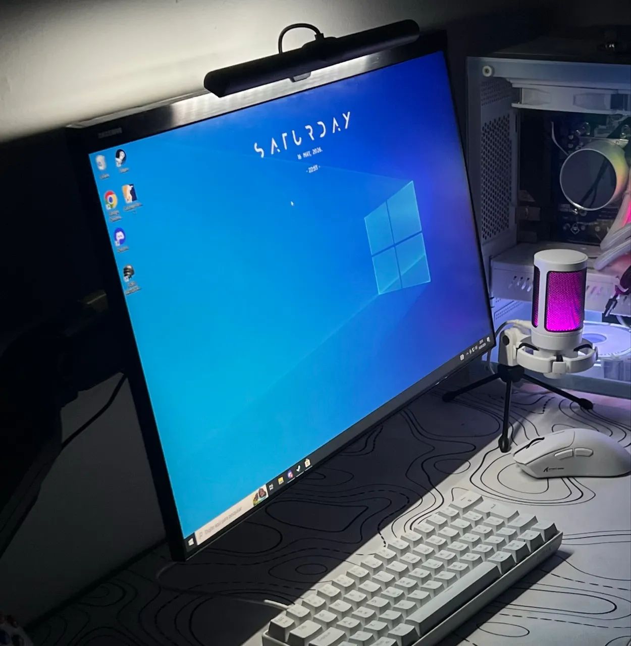Monitor Samsung é braço articulado 
