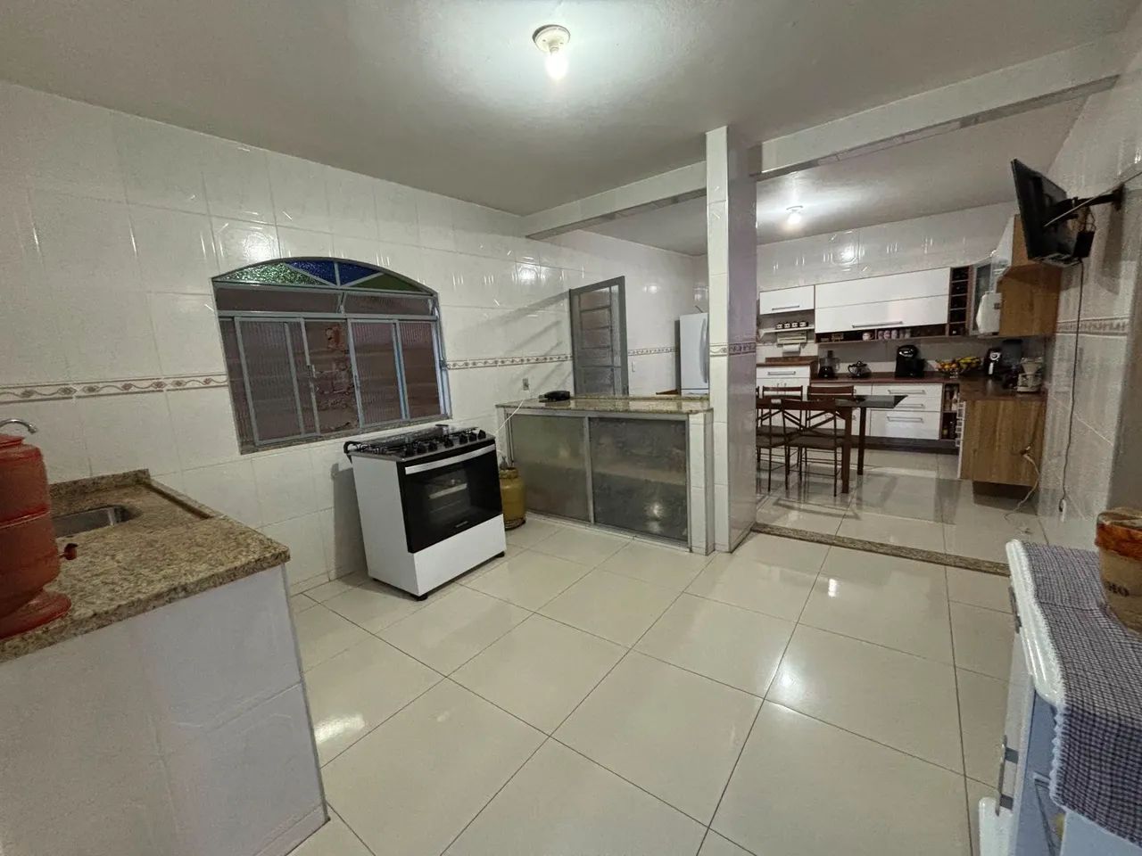 Excelente Casa Ampla em Nova Era - Foto 3