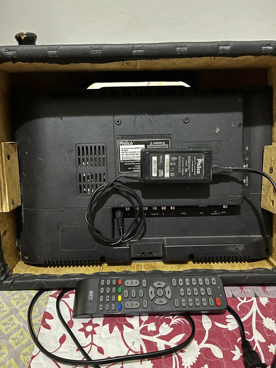 Televisão 18 polegadas na caixa pronta pra instalar no caminhão Mais inversor 4000w 24v - Foto 4