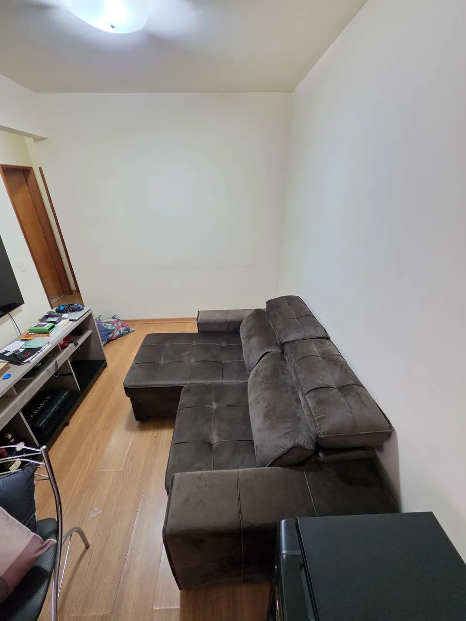 Vendo Sofá retrátil marrom escuro (3 meses de uso sem defeitos)