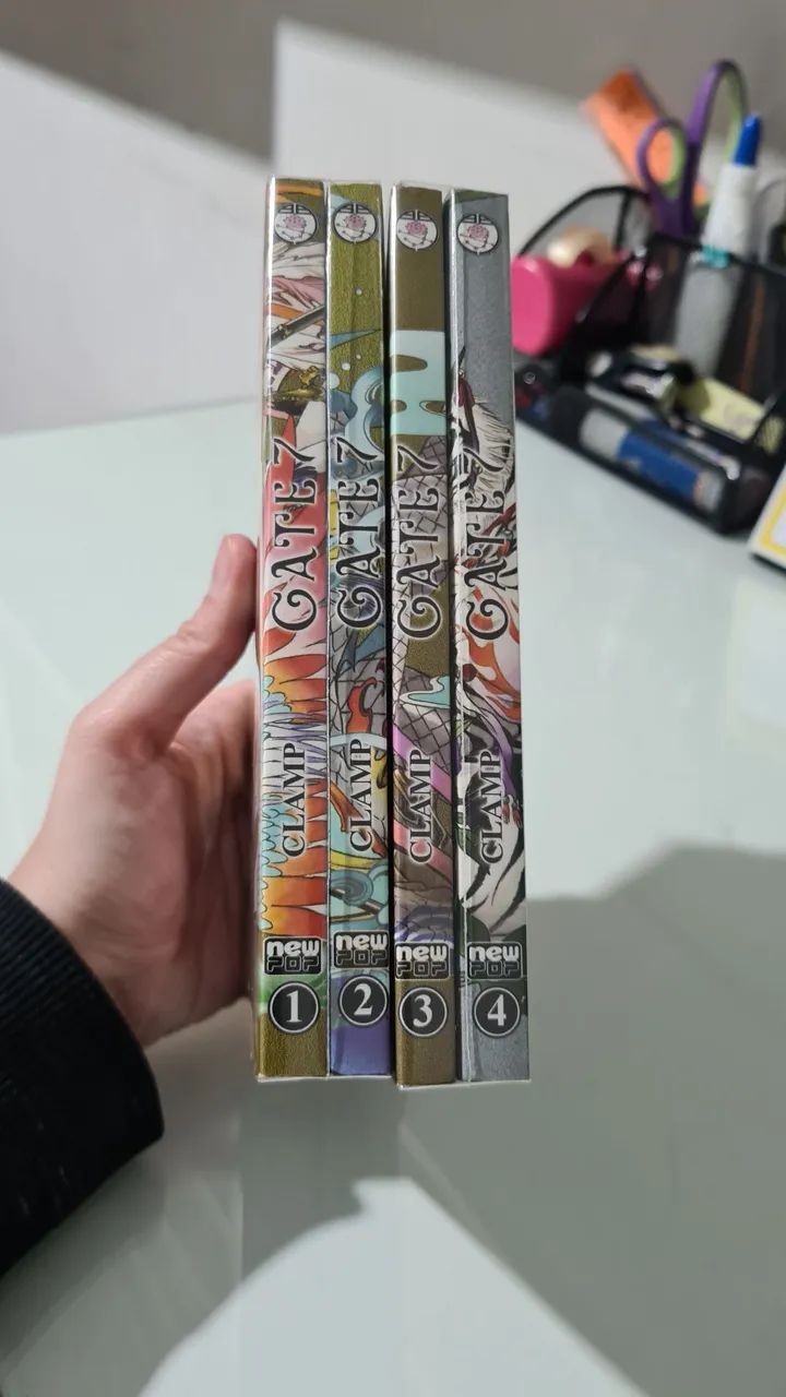 Lotta × BOTANIZE GICLEE 新品未開封 Mangá Gate 7 coleção completa com 4 volumes praticamente novos