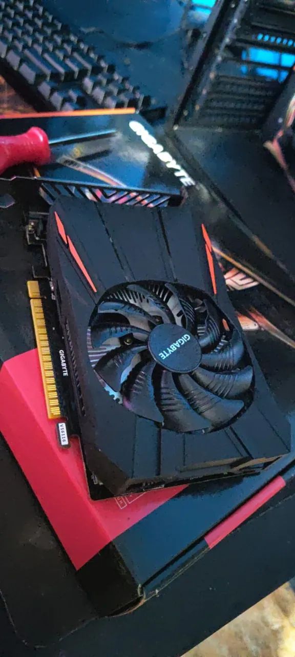 NVIDIA GTX 1050 - Gigabyte - Pasta Termica Nova - Foto 5