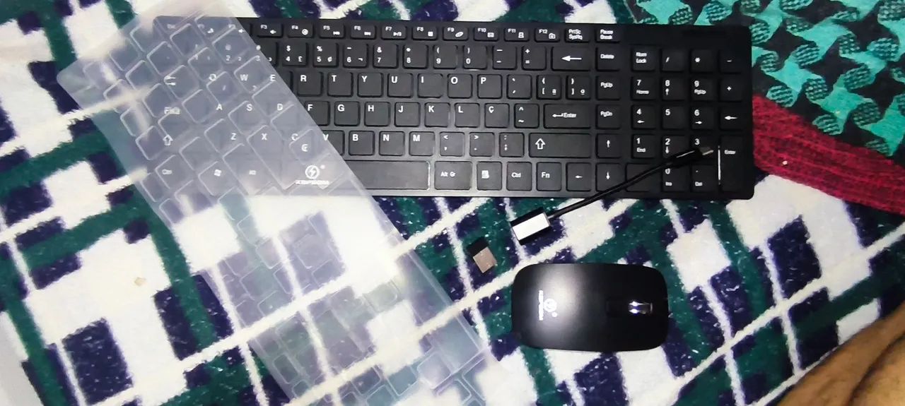 TECLADO  OTG ÓTIMO PARA JOGOS E DIA A DIA JA COM ADAPTADOR E PILHA - Foto 5