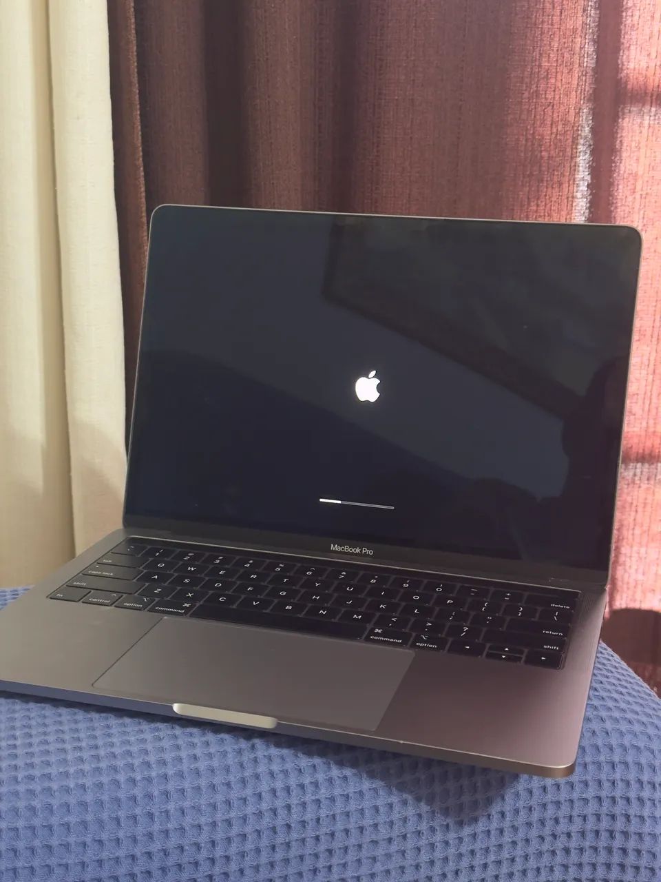 Macbook pro i5 C/Touch Bar - Foto 4