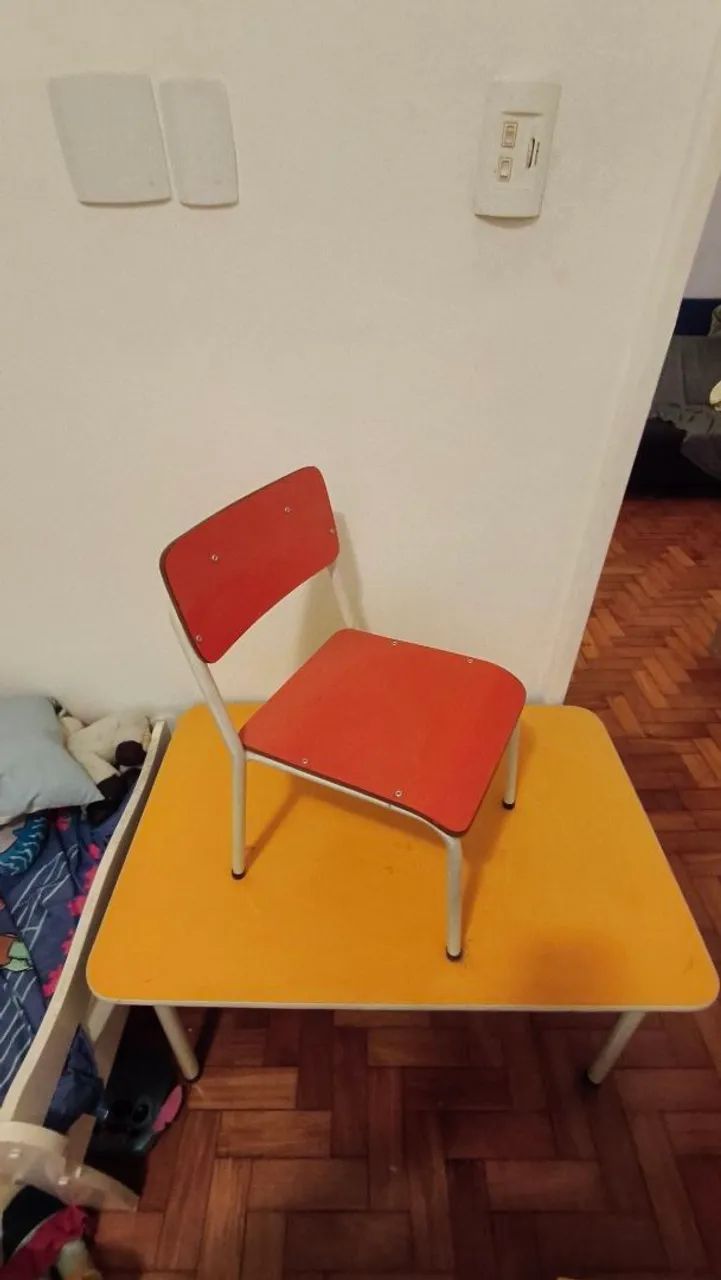 Mesinha infantil com 3 cadeiras - Foto 3