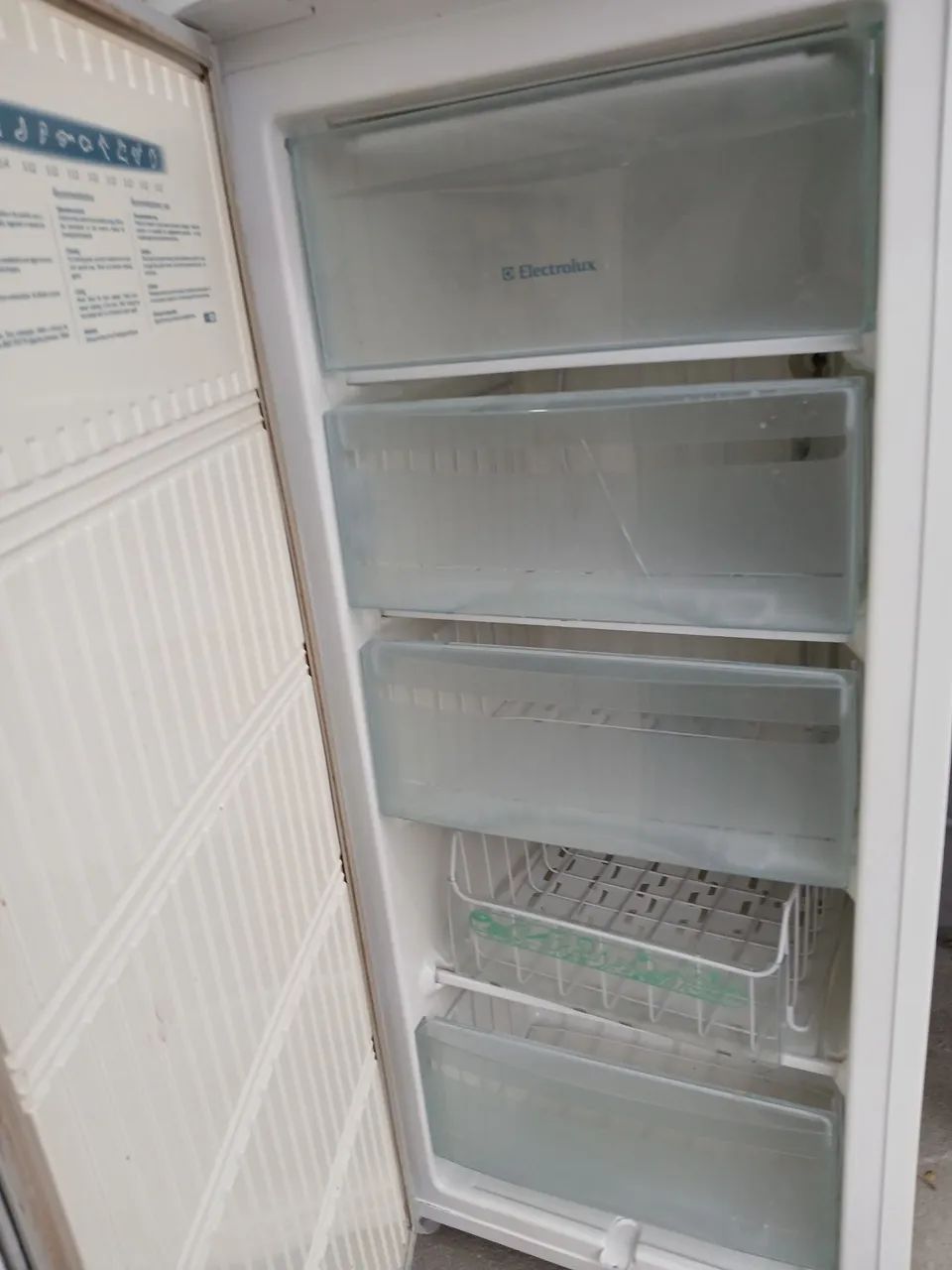 Freezer electrolux 180 litros funcionando/ entrego - Foto 4