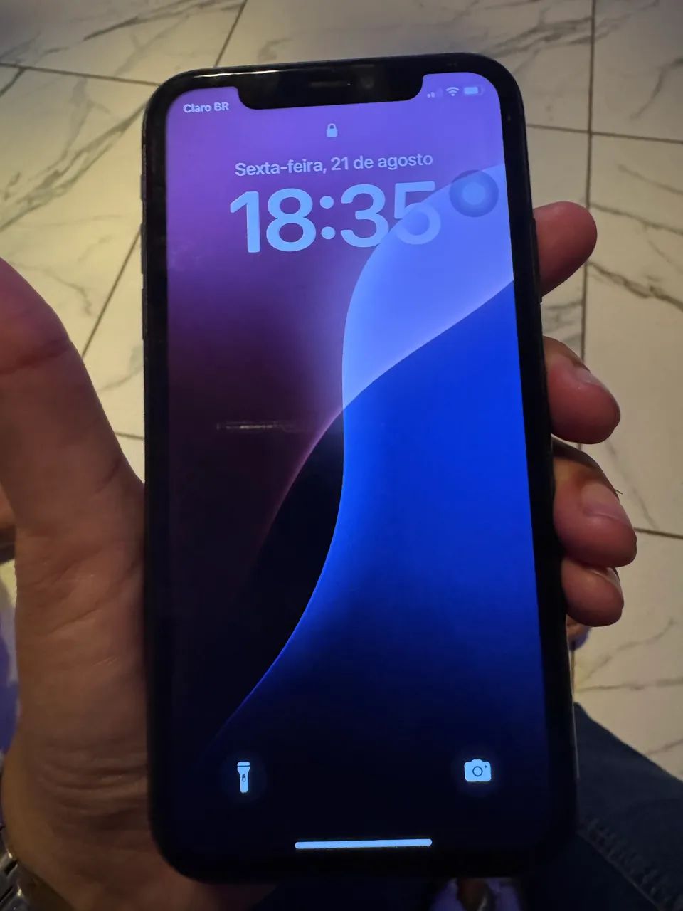 Celular IPhone 11 , 64 G .  - Foto 2