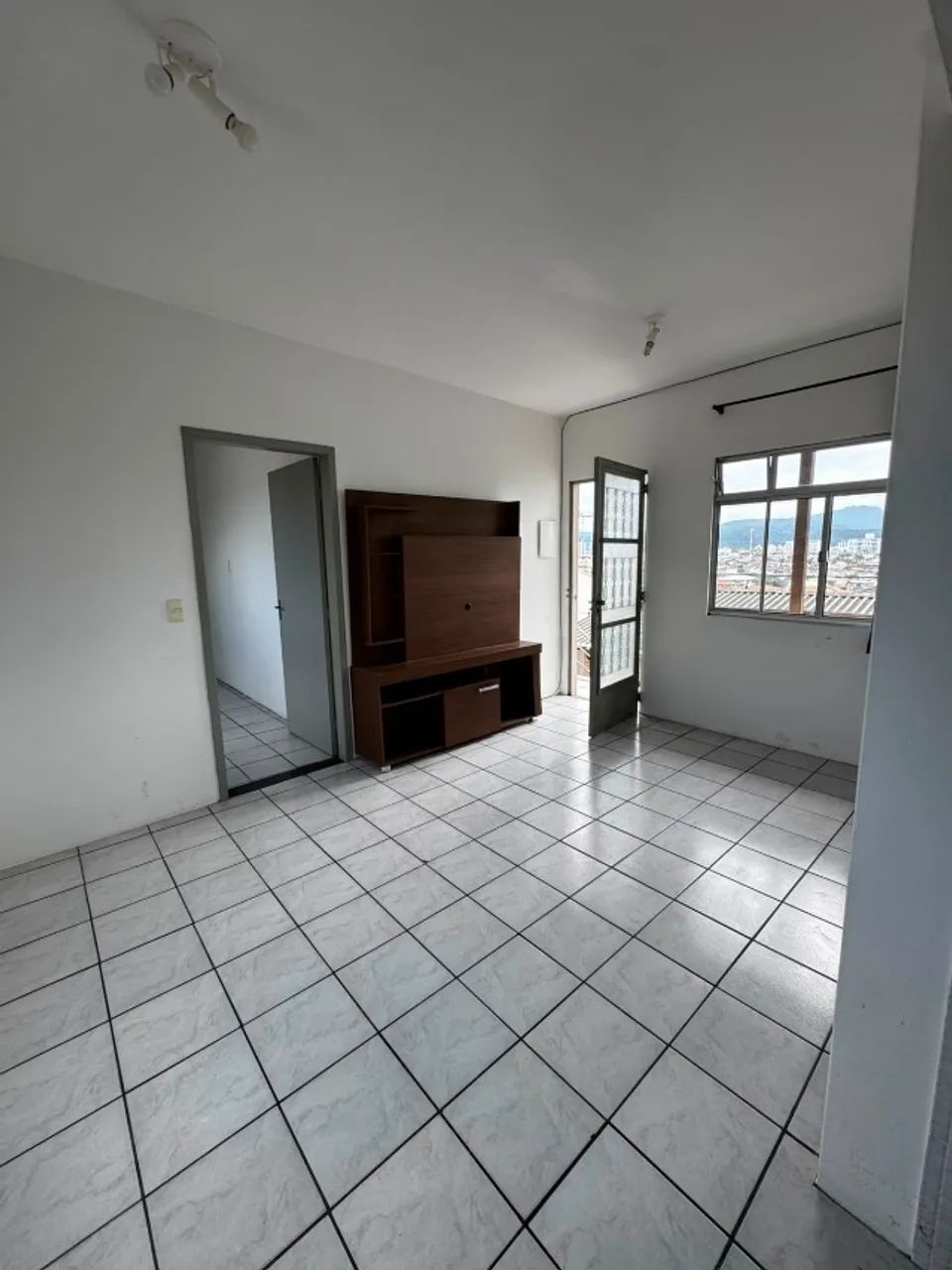 Quitinete com 1 Quarto e Garagem - Foto 2