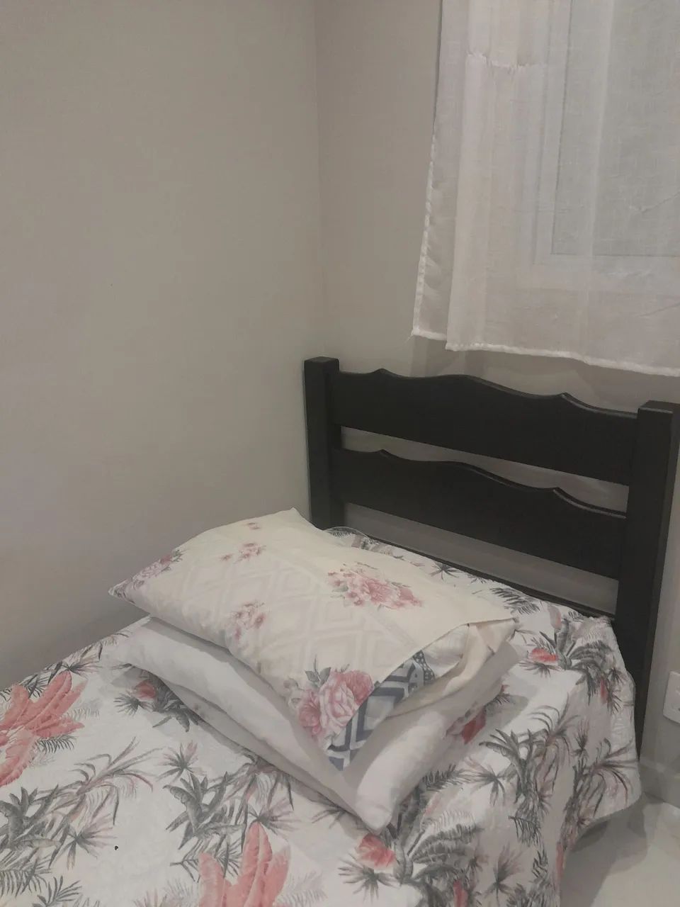 Cama madeira maciça solteiro 