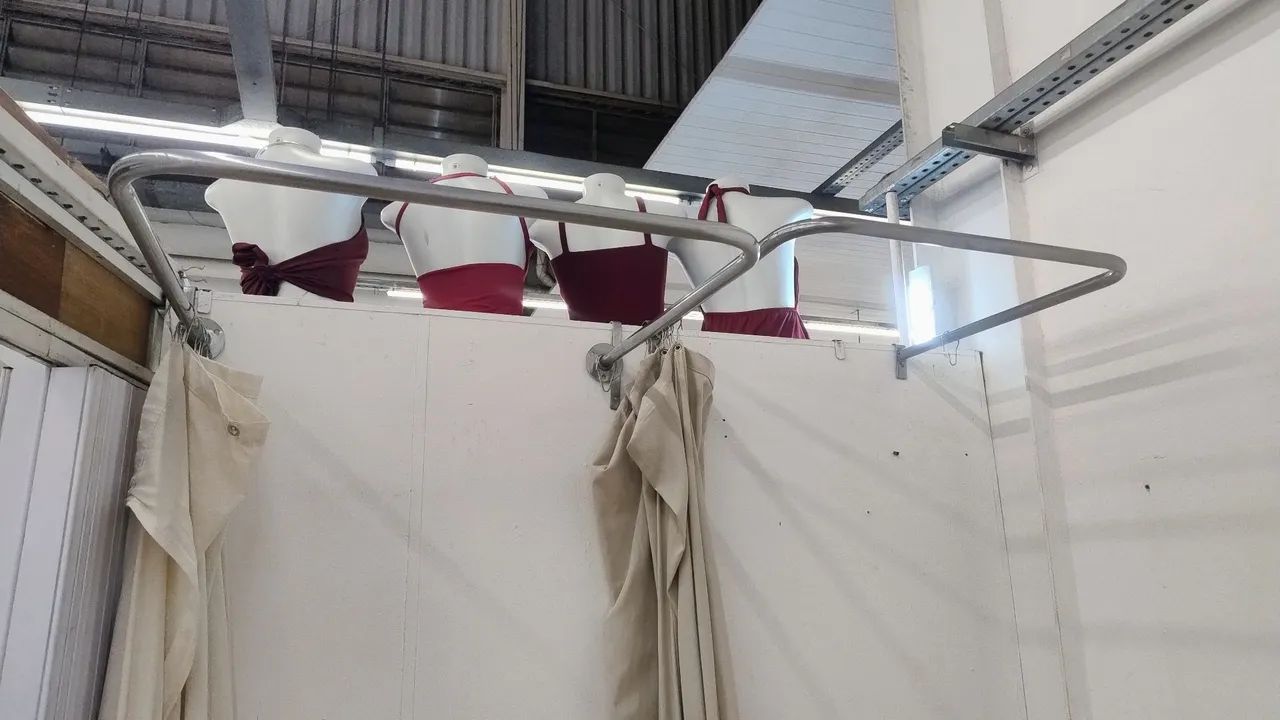 Provador de roupas inox