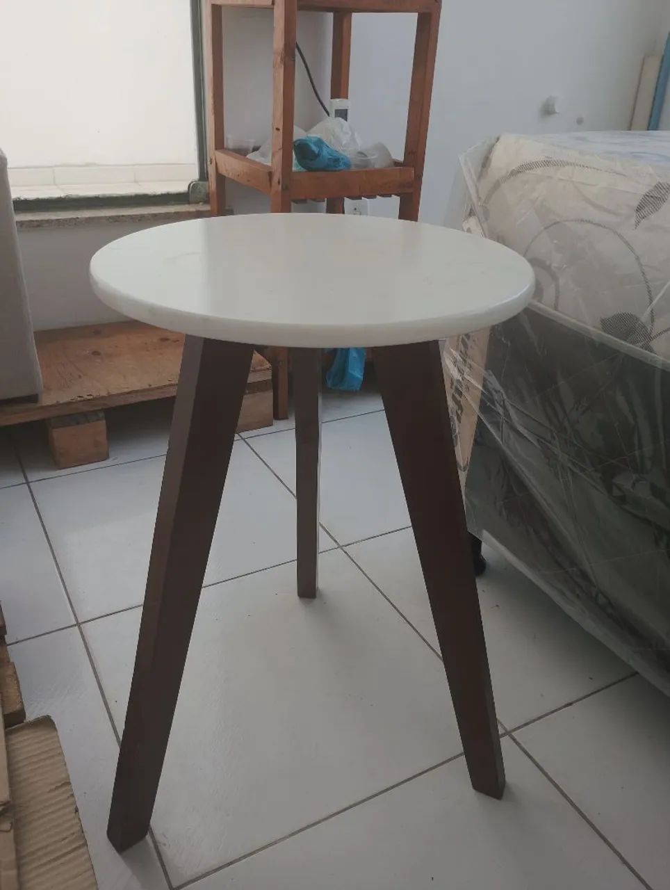 Mesa 38x38 X 58 de altura par usar com nota bom 