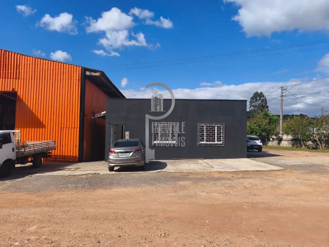 Área Comercial e Industrial com 12.323 m² e 2 Barracões no Bairro Umbará - Foto 3