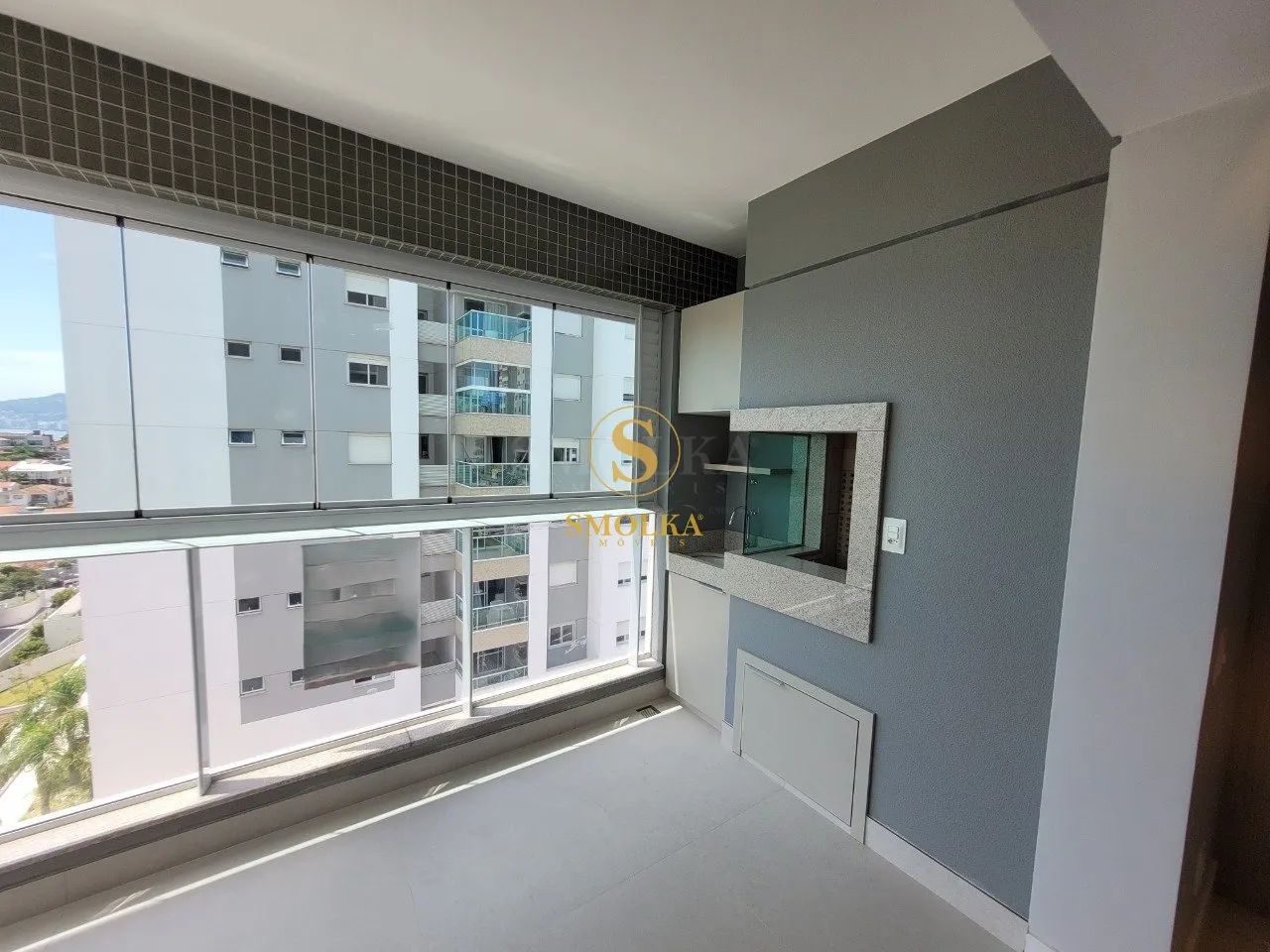 Apartamento novo, semi mobiliado com 102² privativos e 2 vagas - Foto 5