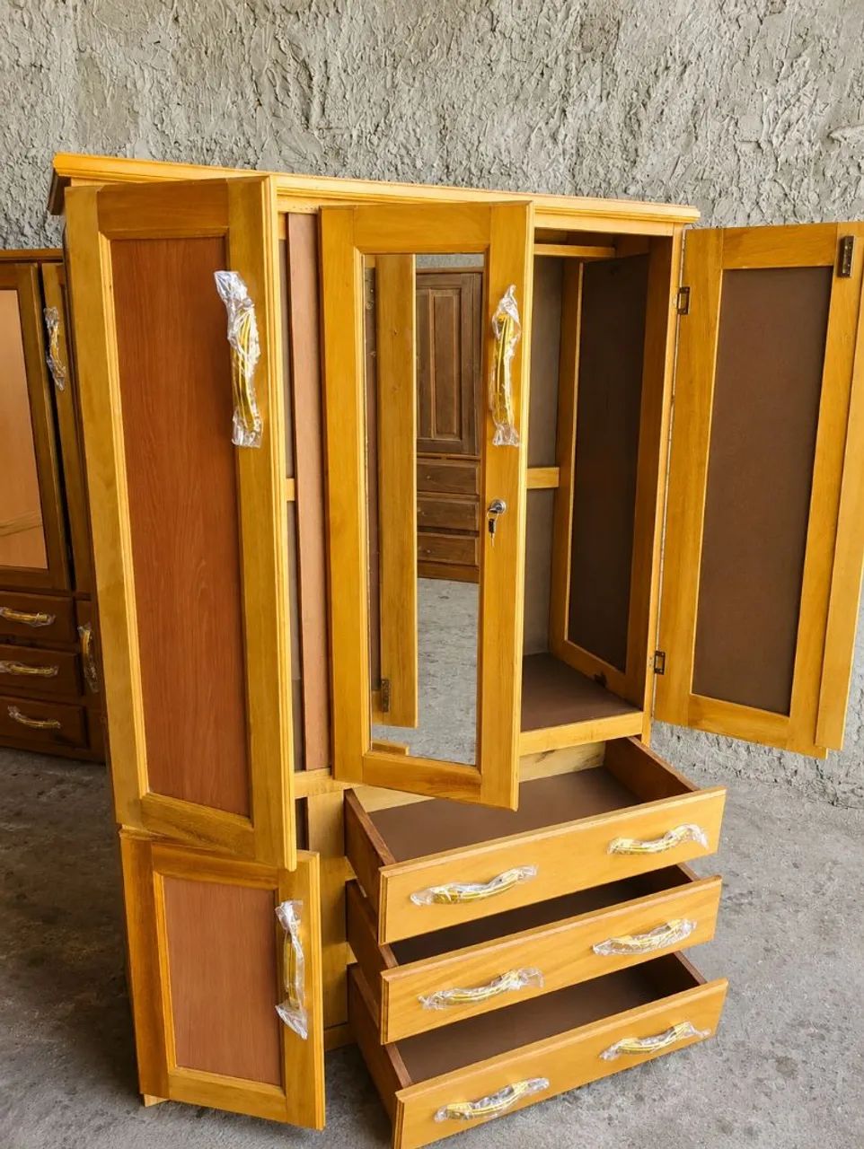 Guarda roupa de 3 portas novo frete grátis. - Foto 3