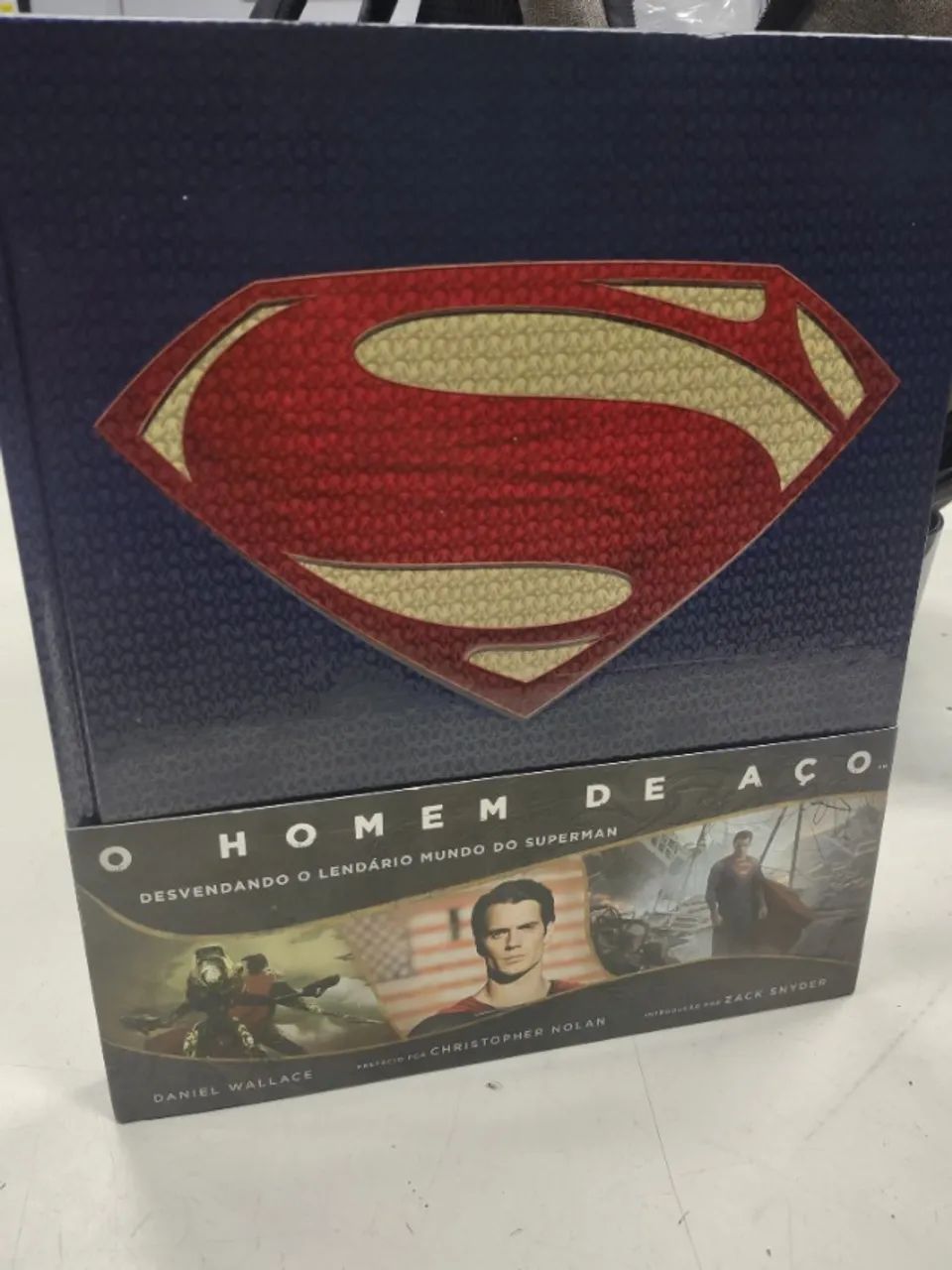 Livro o homem de aço  - Foto 5