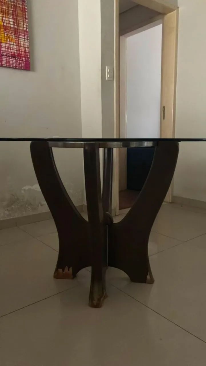 Mesa de jantar redonda em vidro + madeira maciça - Foto 3