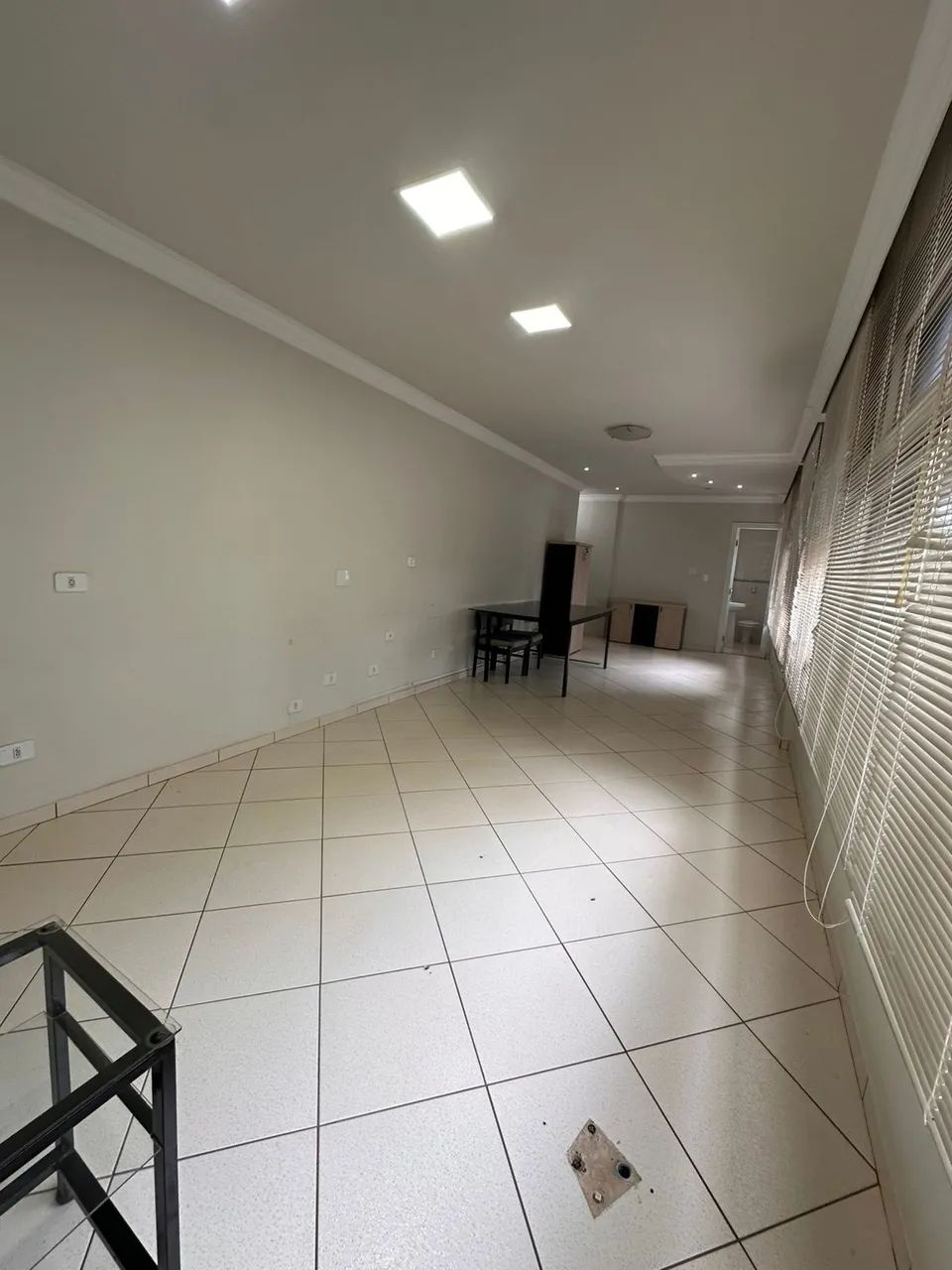 Locação - Sala Comercial na Zona 01 em Maringá - Foto 5