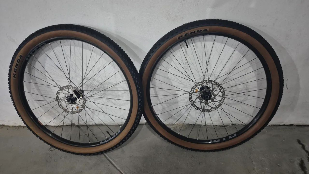 Rodas MTB WTB Light Alumínio com pneu e disco de freios