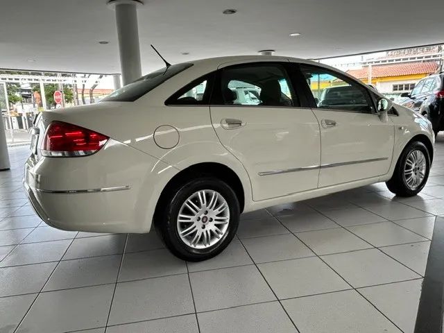 Fiat Linea Essence 1.8 Flex 16V 4P 2016 - Foto 4