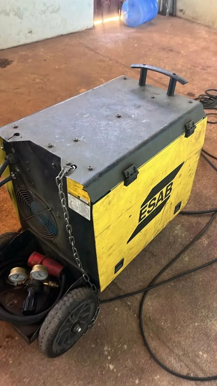 Máquina de solda MIG ESAB