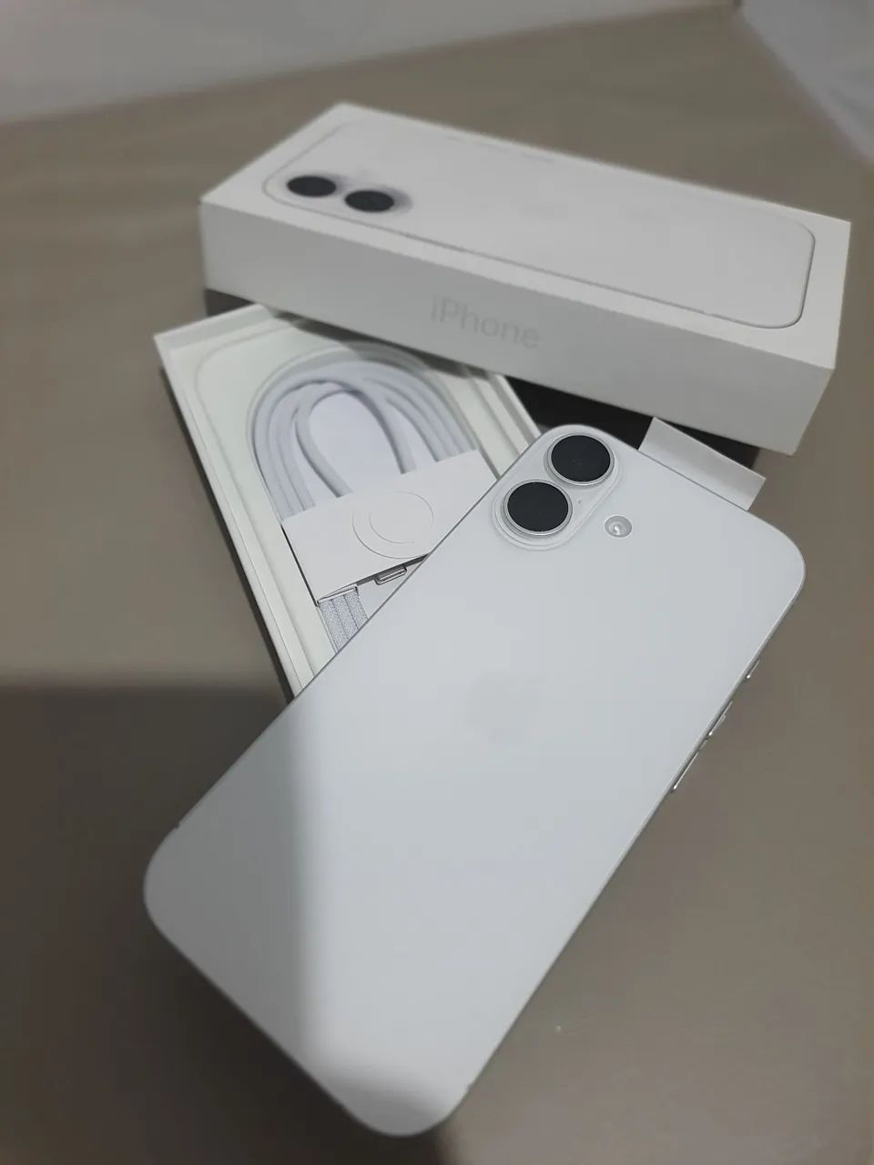 Iphone 17 branco 256GB novo na caixa com nota e garantia