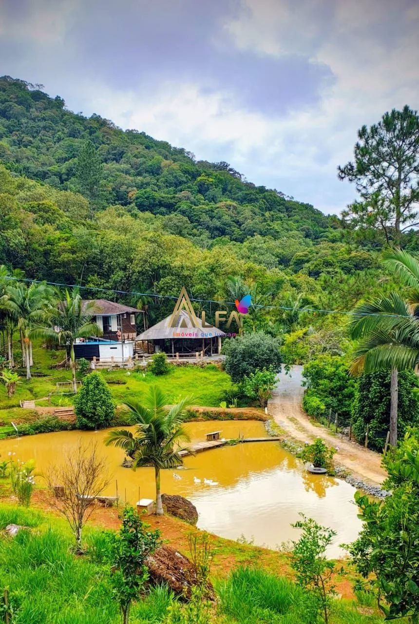 VENDO SITIO COM MORADIA OU AIRBNB