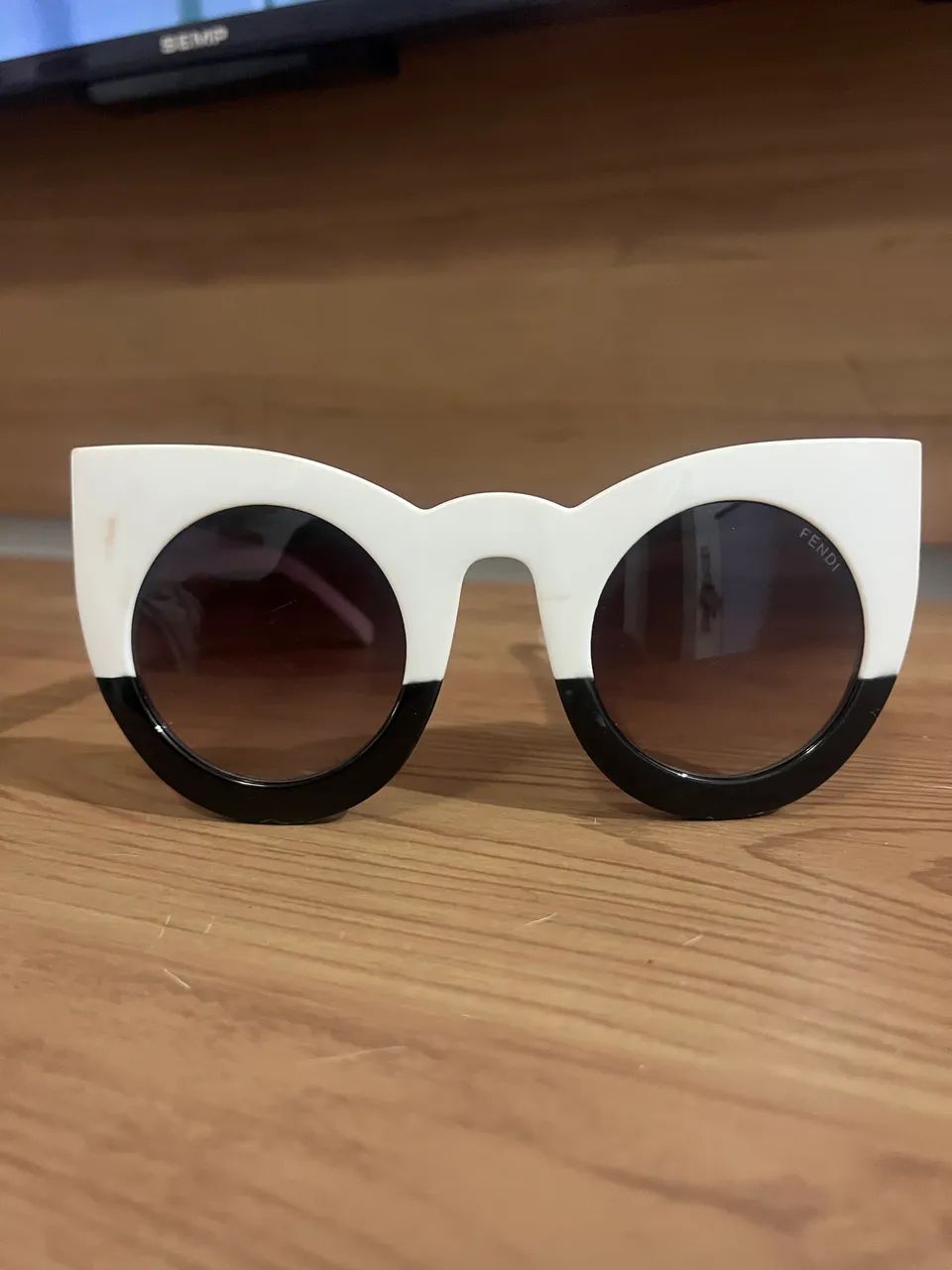 Vendo óculo da fendi original 