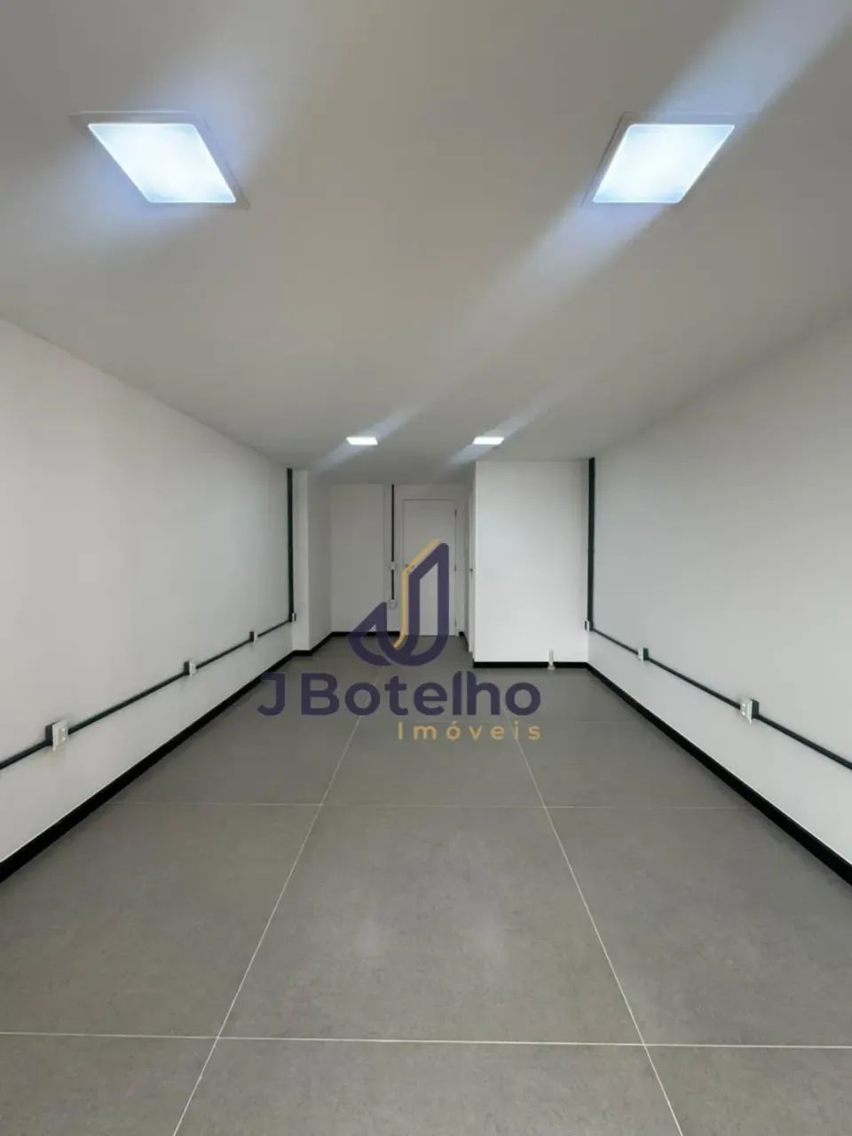 Sala Comercial para Locação  33 m² | Bairro Pici - Foto 5