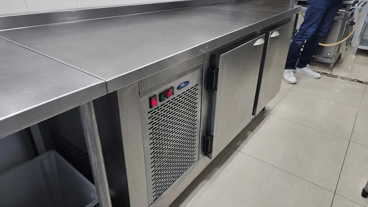 Balcão refrigerado 220v Inox profissional  - Foto 2
