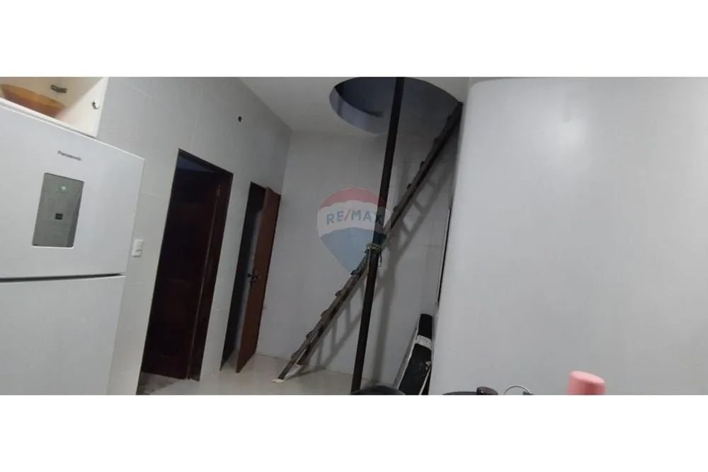 Casa no Santos Dumon`t com 2/4 sendo uma suíte - Foto 4