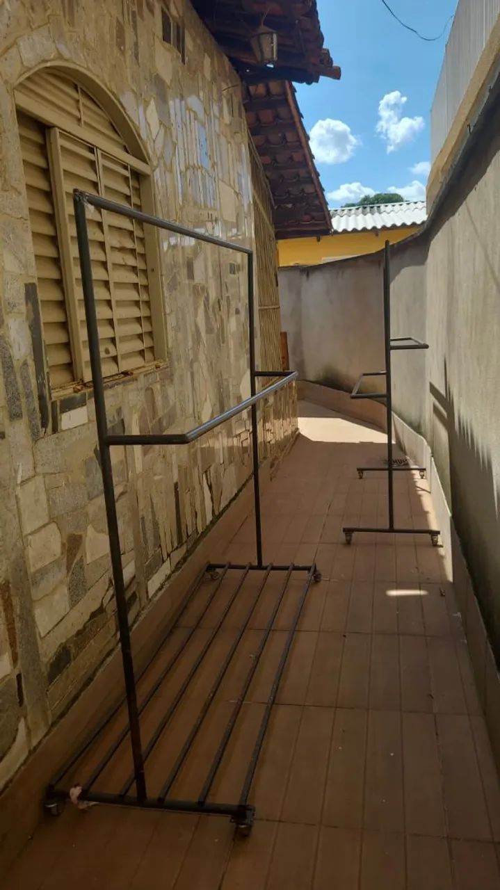 Arara para roupas  - Foto 2