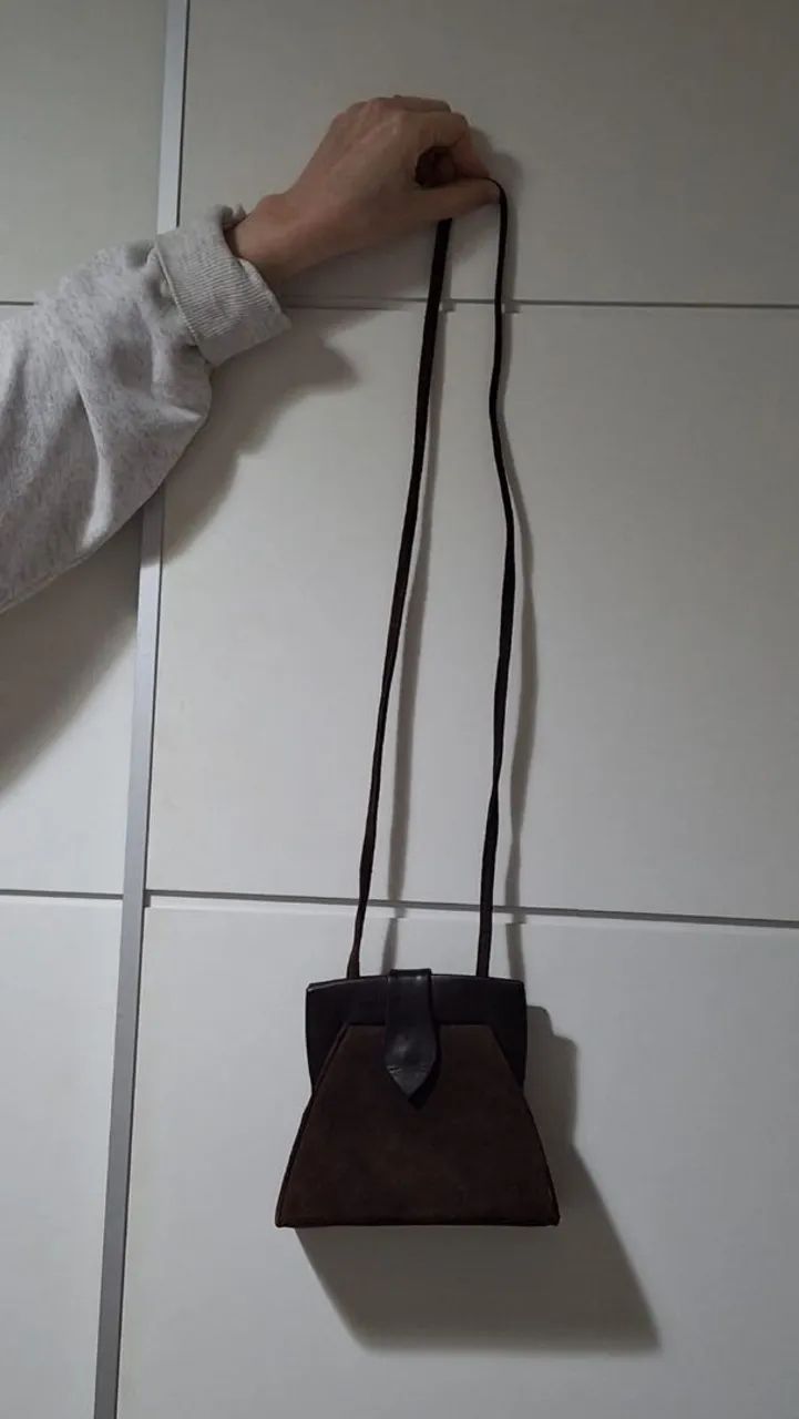 Bolsa marrom camurça  - Foto 5