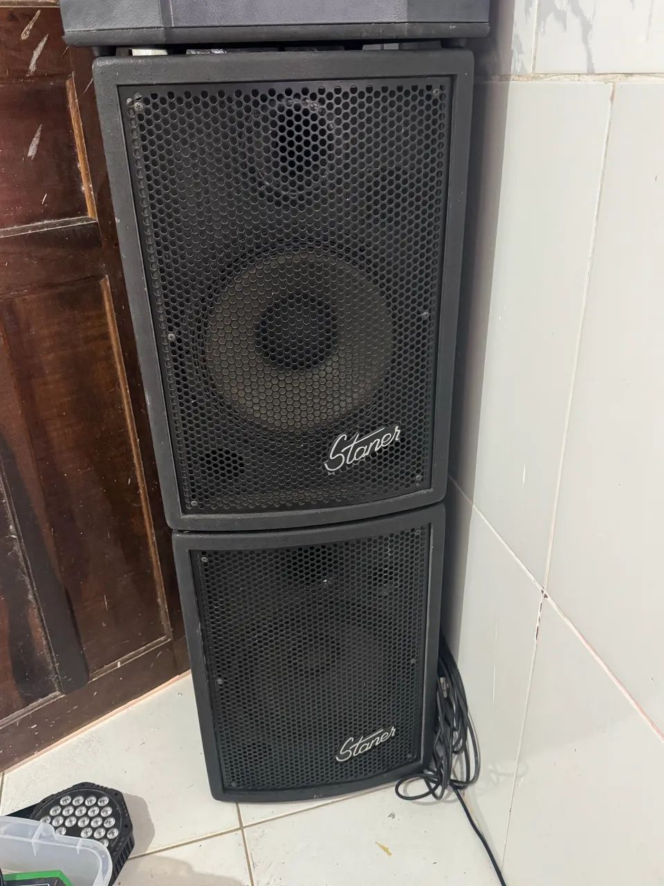 Som acústico Staner.