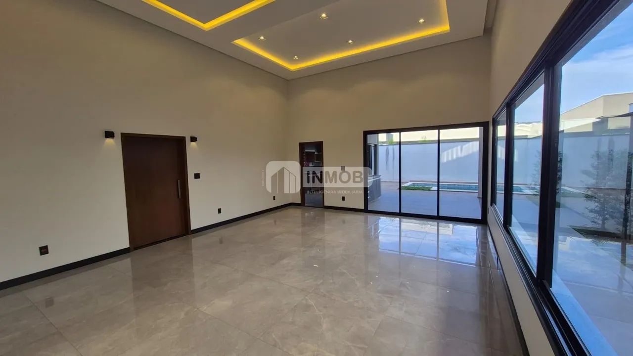 Casa em Condomínio em Quiririm, Taubaté | 3 Dorms, 2 Suítes 2