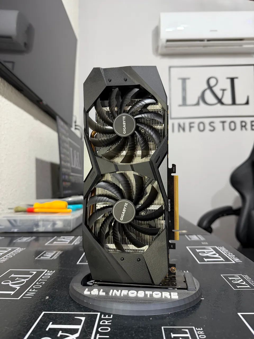 RTX 2060 SUPER 8GB GIGABYTE - Foto 2