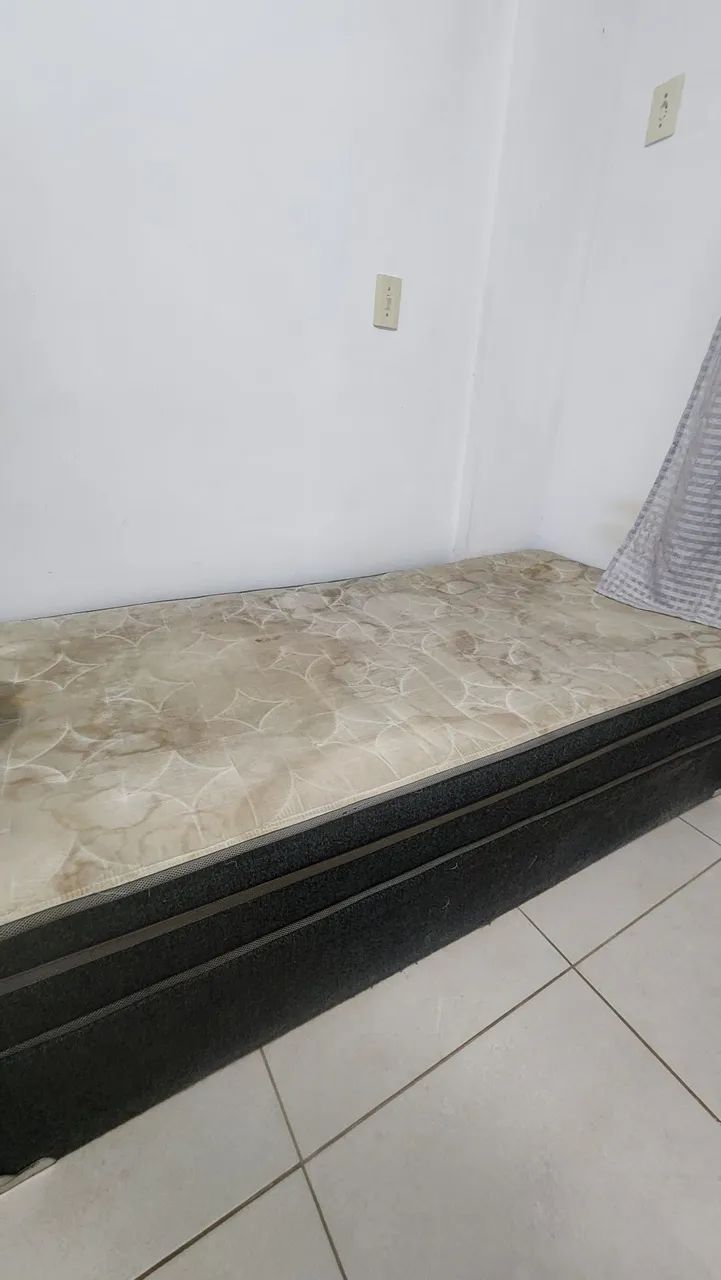 DOAÇAO! Cama de solteiro + colchão 