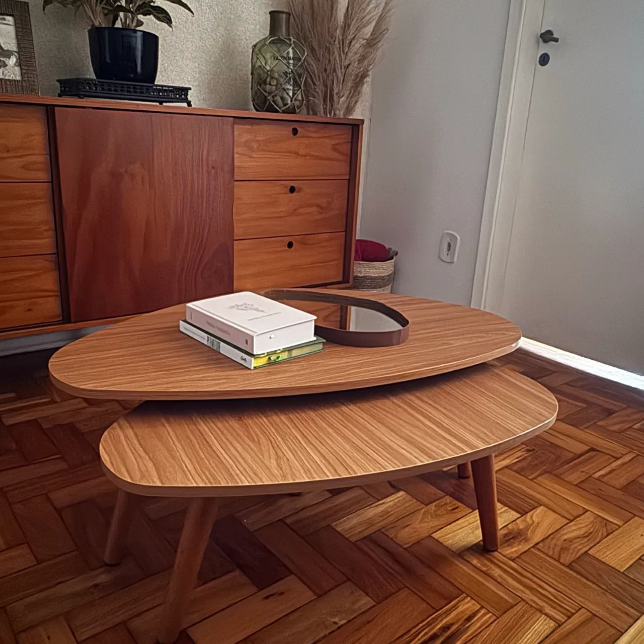 Moderno conjunto de mesas de centro sobrepostas