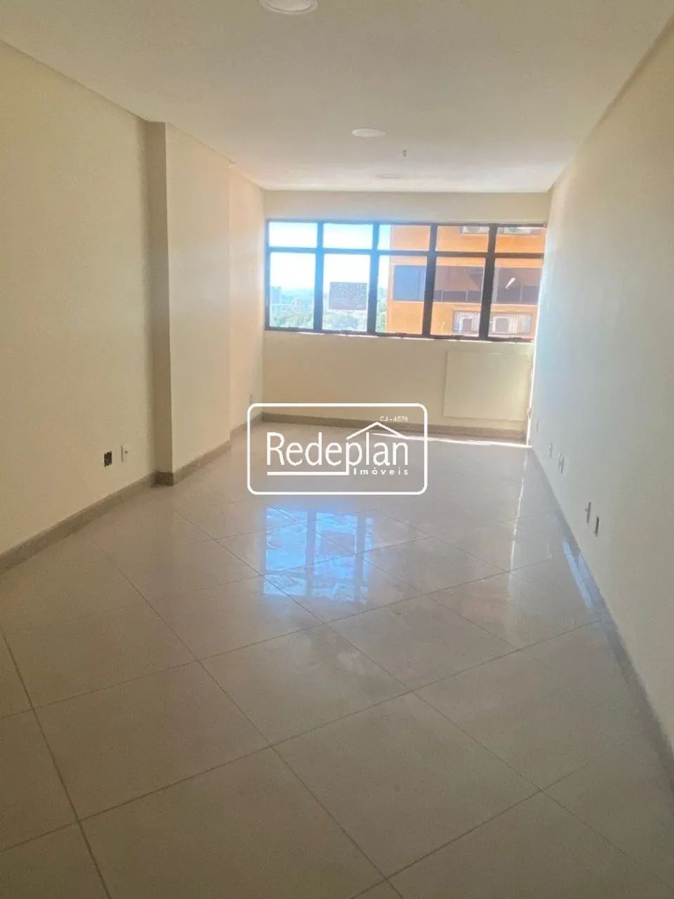 Sala Comercial no Shopping 33 - Vila Santa Cecília/VR